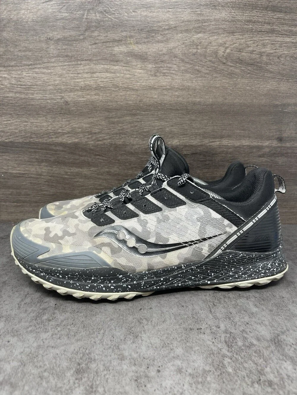 Saucony Mad River TR Mens Size 11.5 Gray Camo Trail Running Hiking Shoe